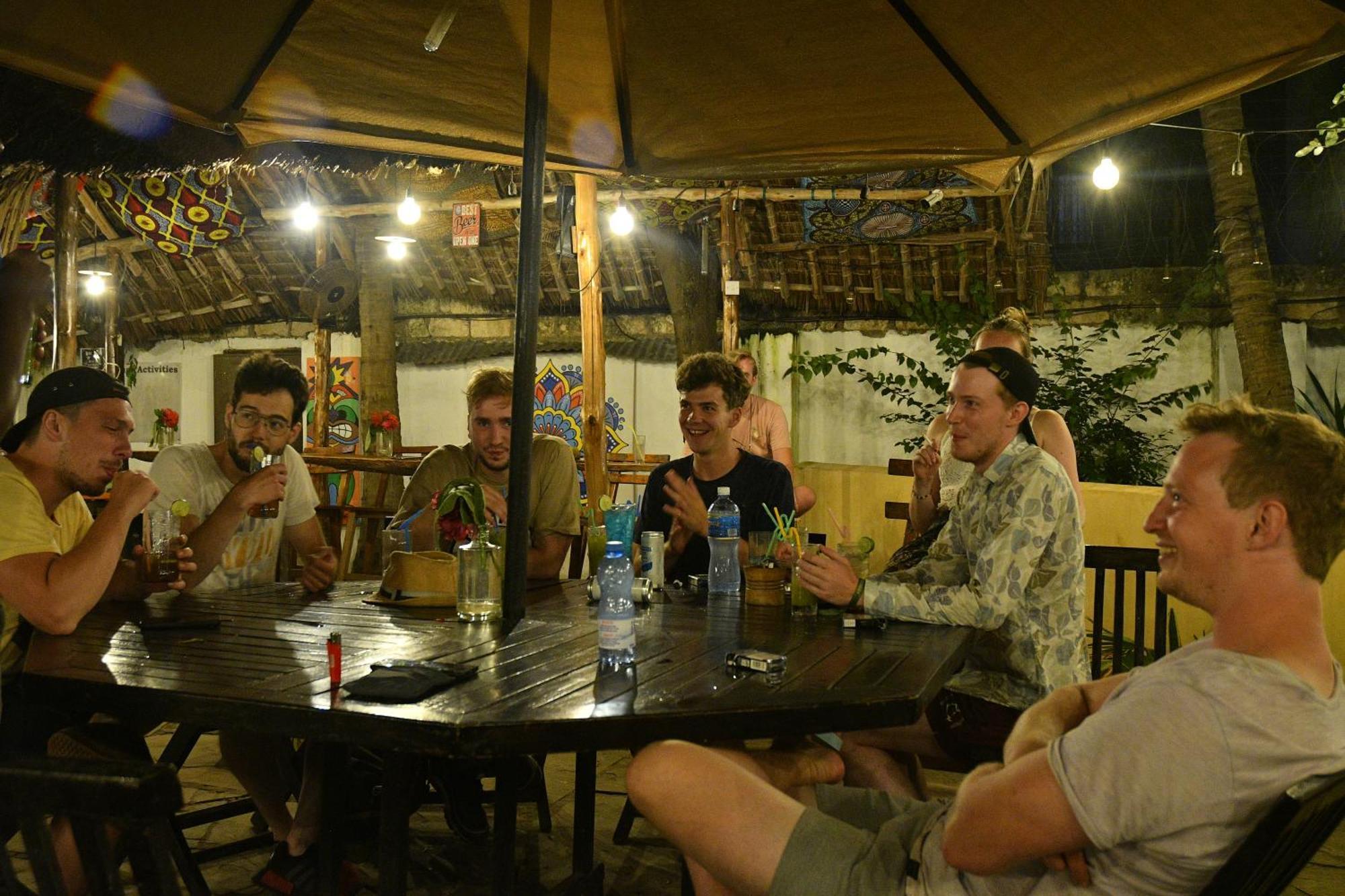 Albergue Tulia House Backpackers Mombasa Exterior foto