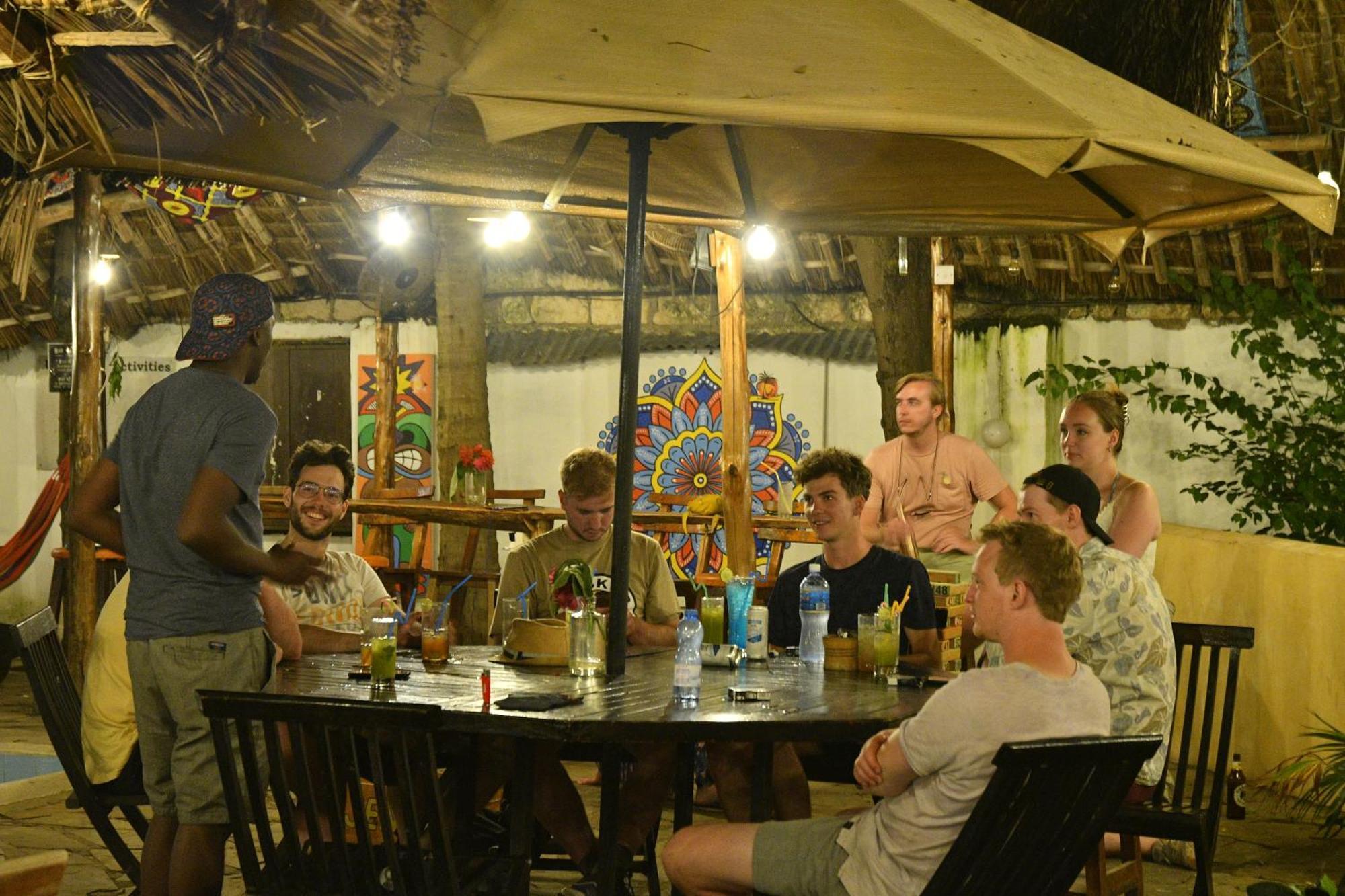 Albergue Tulia House Backpackers Mombasa Exterior foto