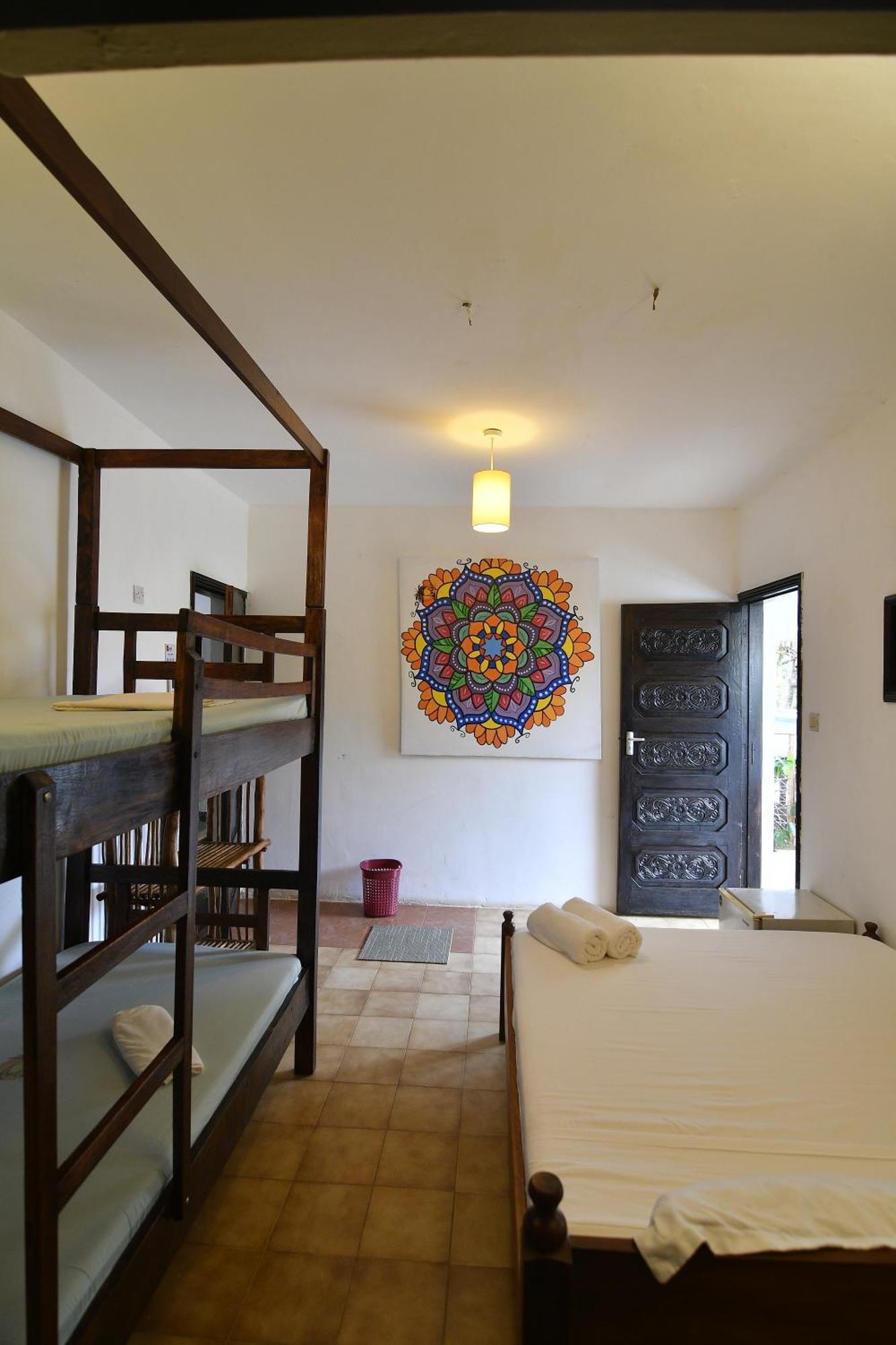 Albergue Tulia House Backpackers Mombasa Exterior foto